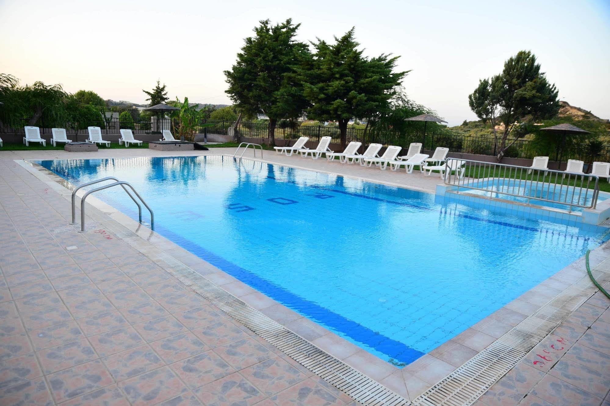Rose Hotel فاليراكي المظهر الخارجي الصورة